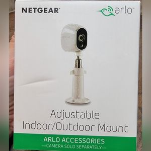 Arlo outdoor/indoor mount